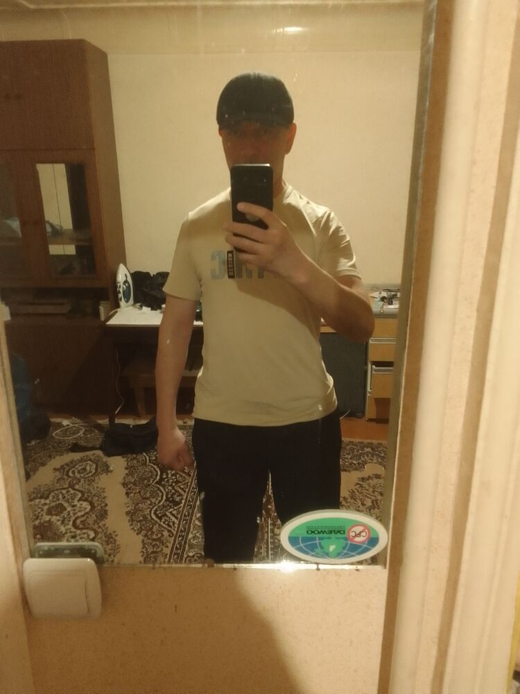  49527958  Karim, 50 ,    