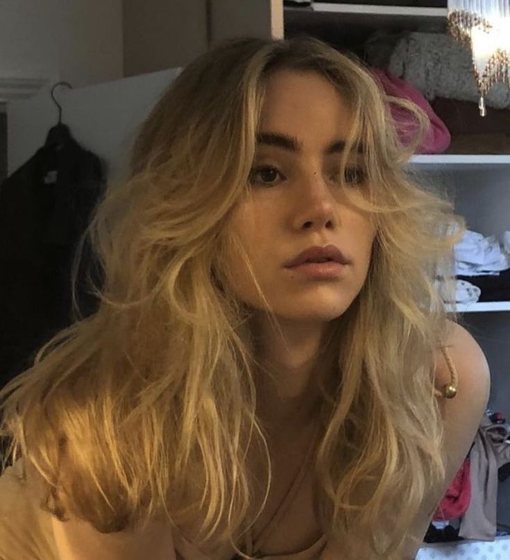  48136258  Veronika, 24 ,    