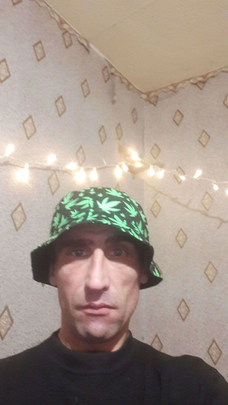  ,   Tema, 42 ,   ,   