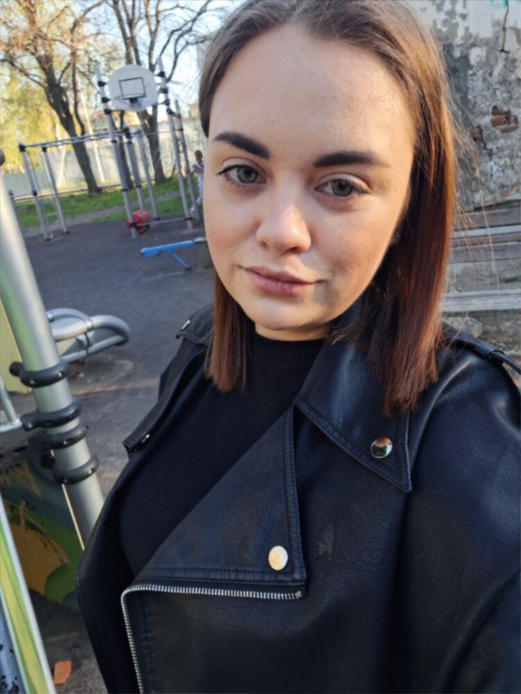  43281698  Aleksandra, 23 ,    