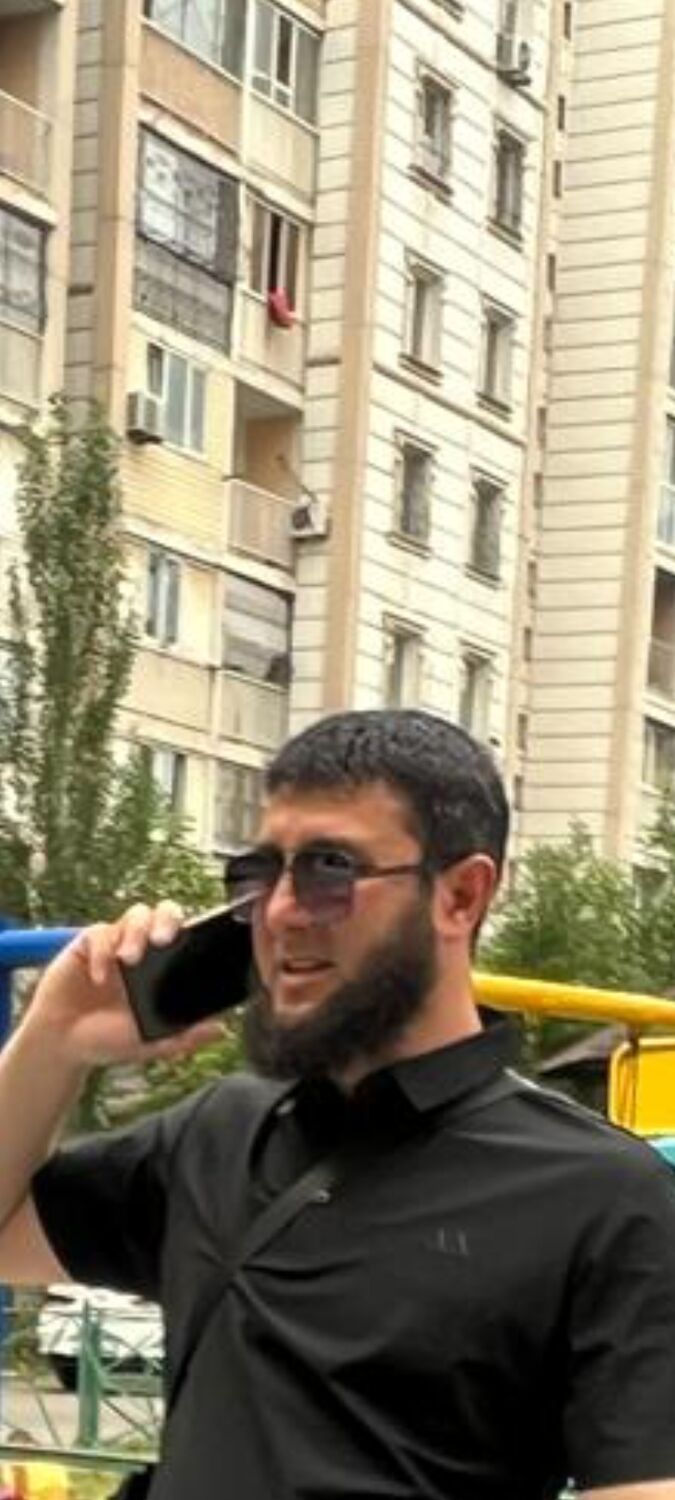  47564448  , 33 ,    