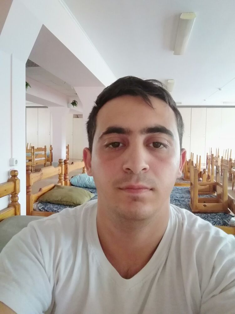  18521458  , 30 ,    