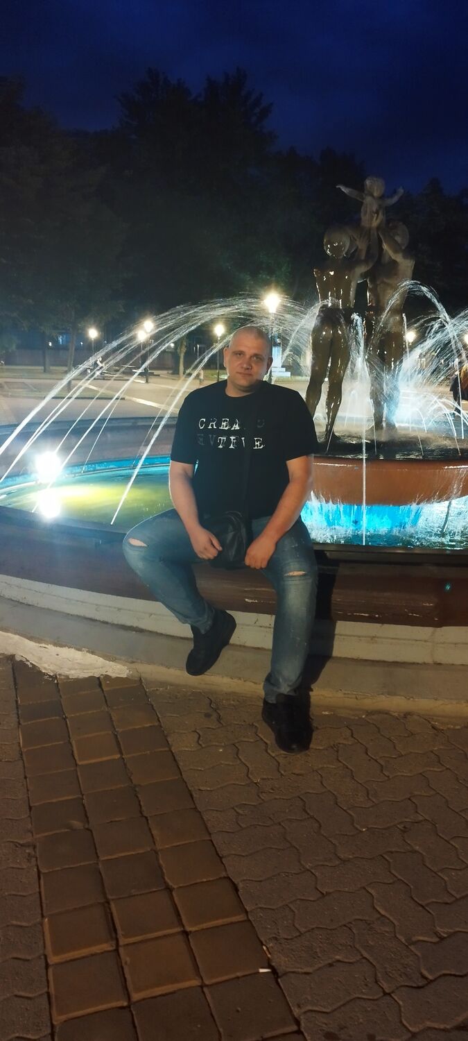  43838728  Nenad, 41 ,    