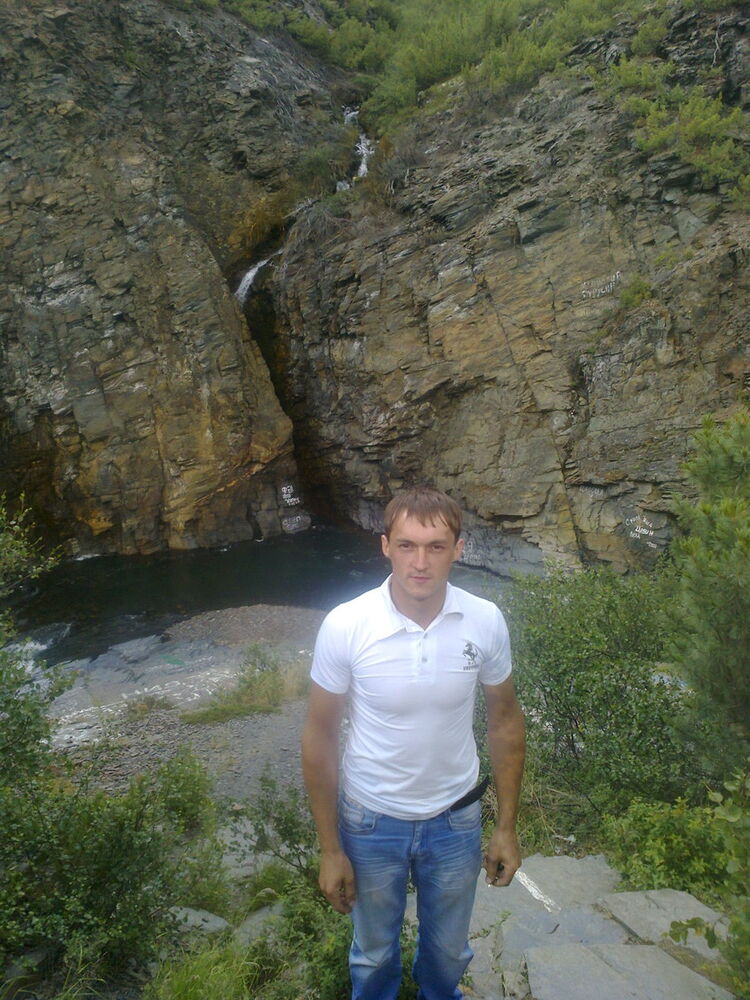  8256688  Ivan, 32 ,    