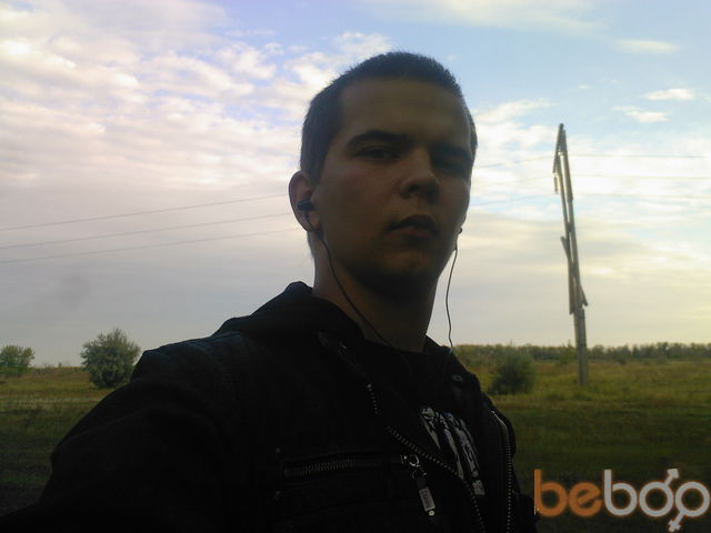  1067628  Ivan, 32 ,    