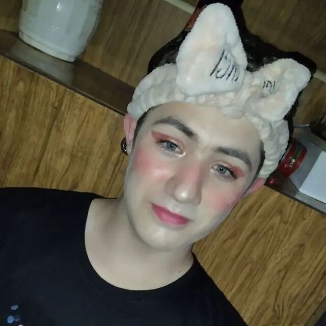  40953348  Maksim, 19 ,    