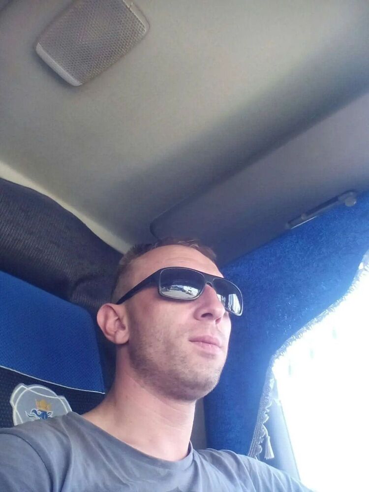  32182918  , 36 ,    