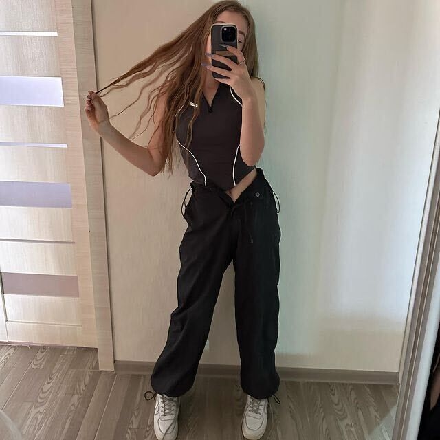  ,   Karina, 21 ,   ,   