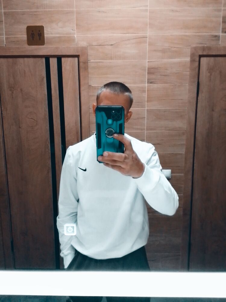  43149878  , 22 ,    