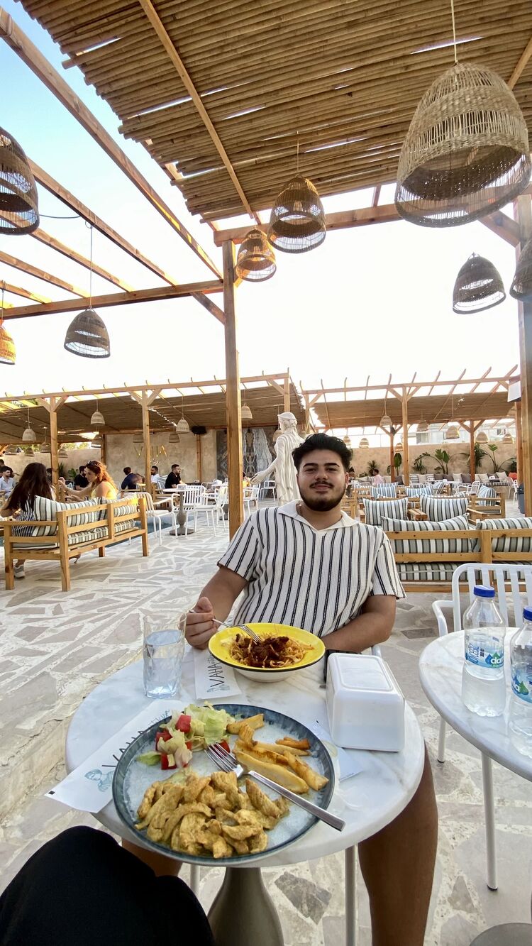  ,   Ahmet, 18 ,   ,   