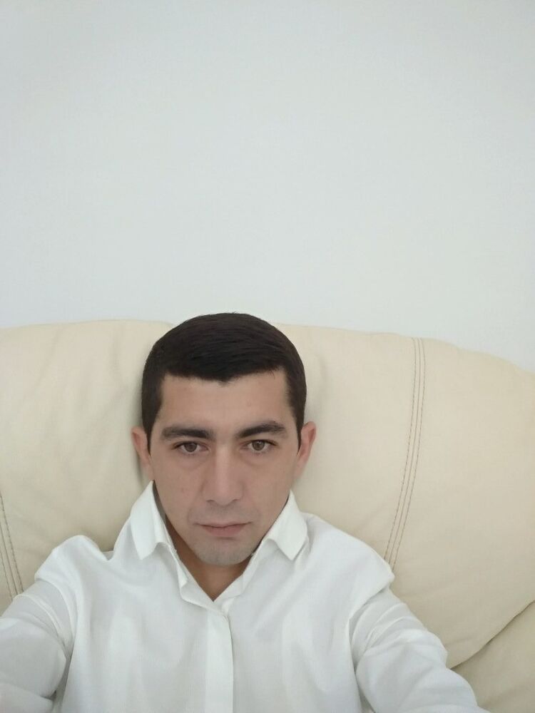  16352368  Shoaziz, 32 ,    