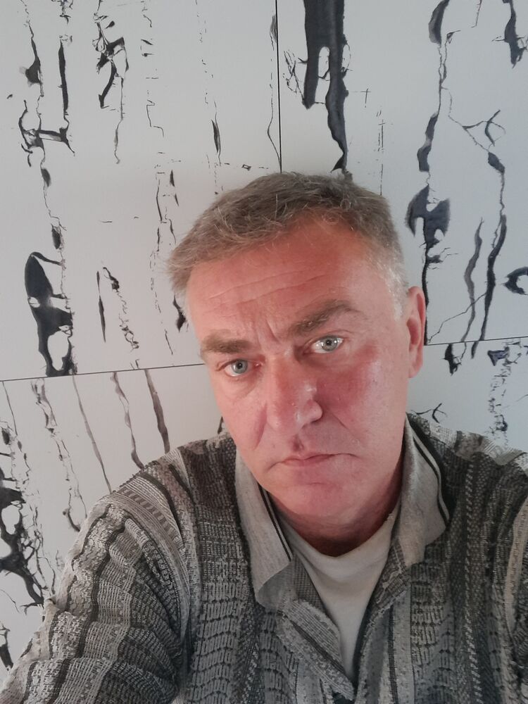  ,   Oleg, 54 ,   ,   