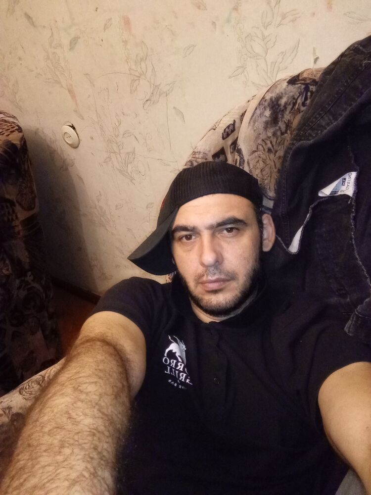  46025068  , 37 ,    