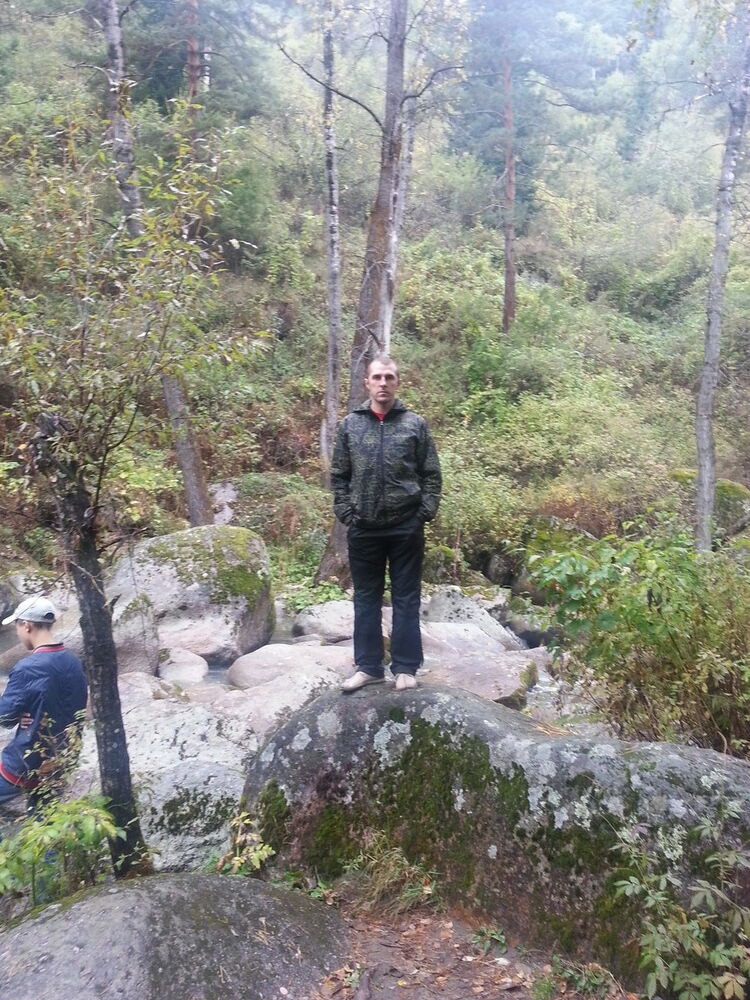  7058658  Sergei, 44 ,    