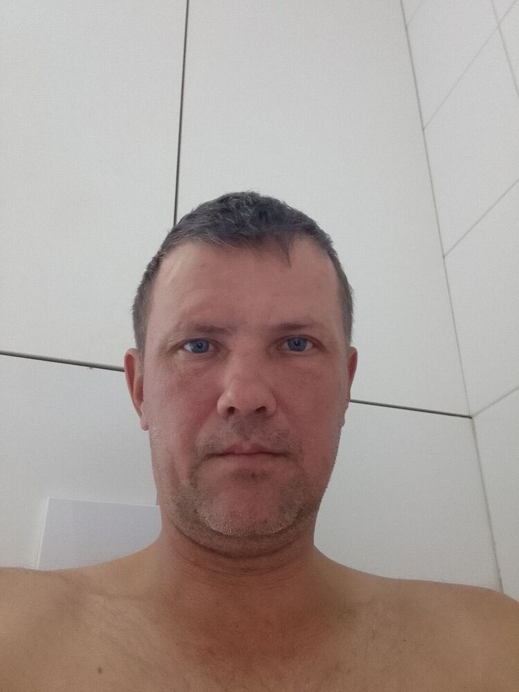  48136648  , 44 ,    