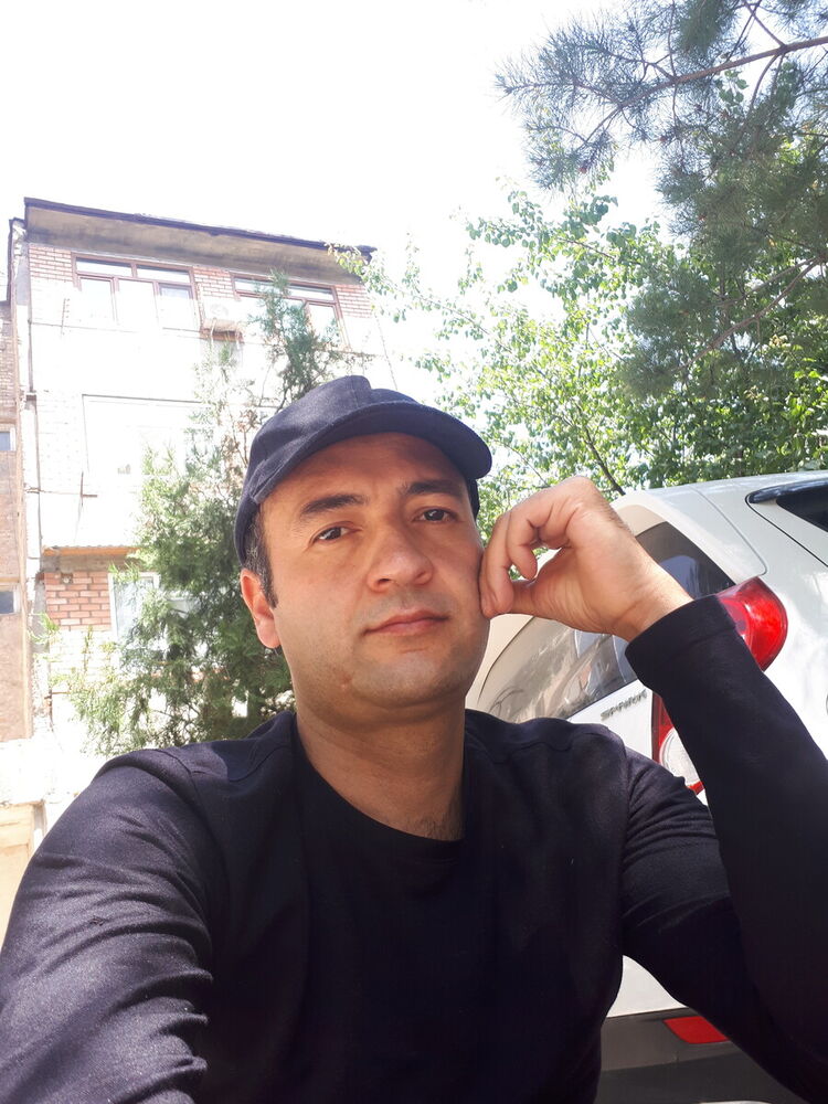  20037428  Doniyor, 41 ,    