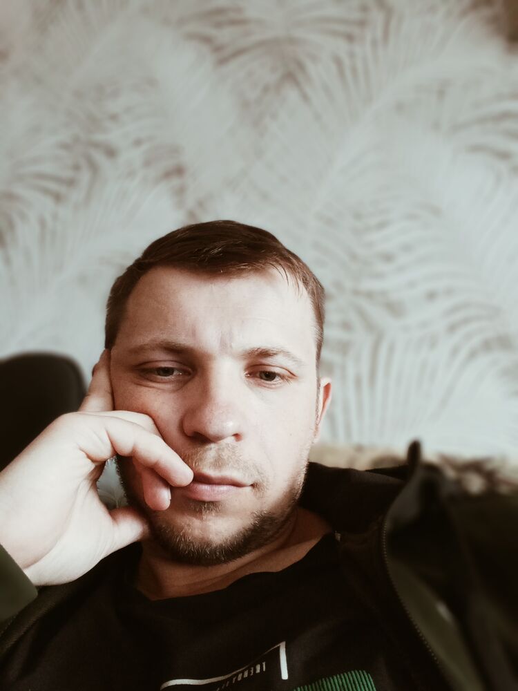 46300098  Vasili, 30 ,    