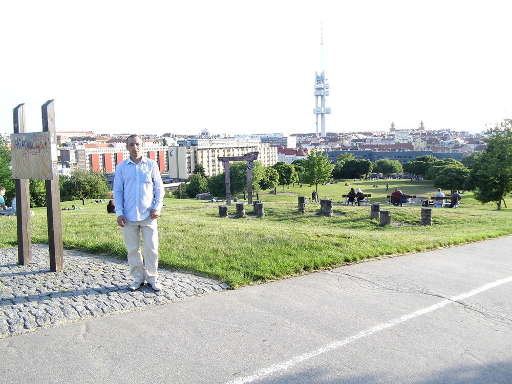  6180778  Andriy, 42 ,    