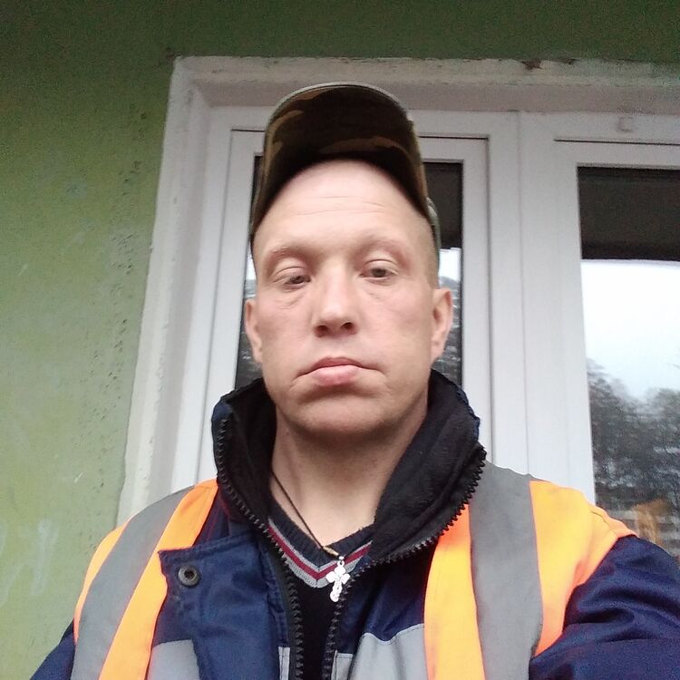  22689728  Tolik, 39 ,    