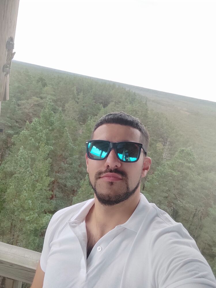  54613208  Jeka, 26 ,    