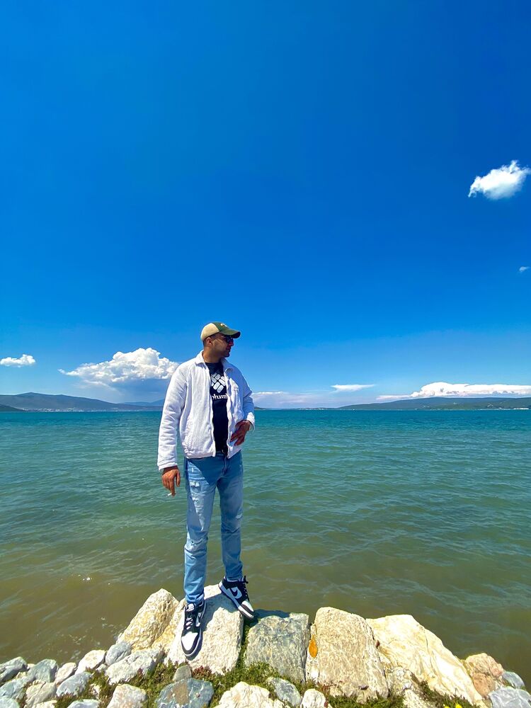  Cesme,   Hakan, 27 ,   ,   