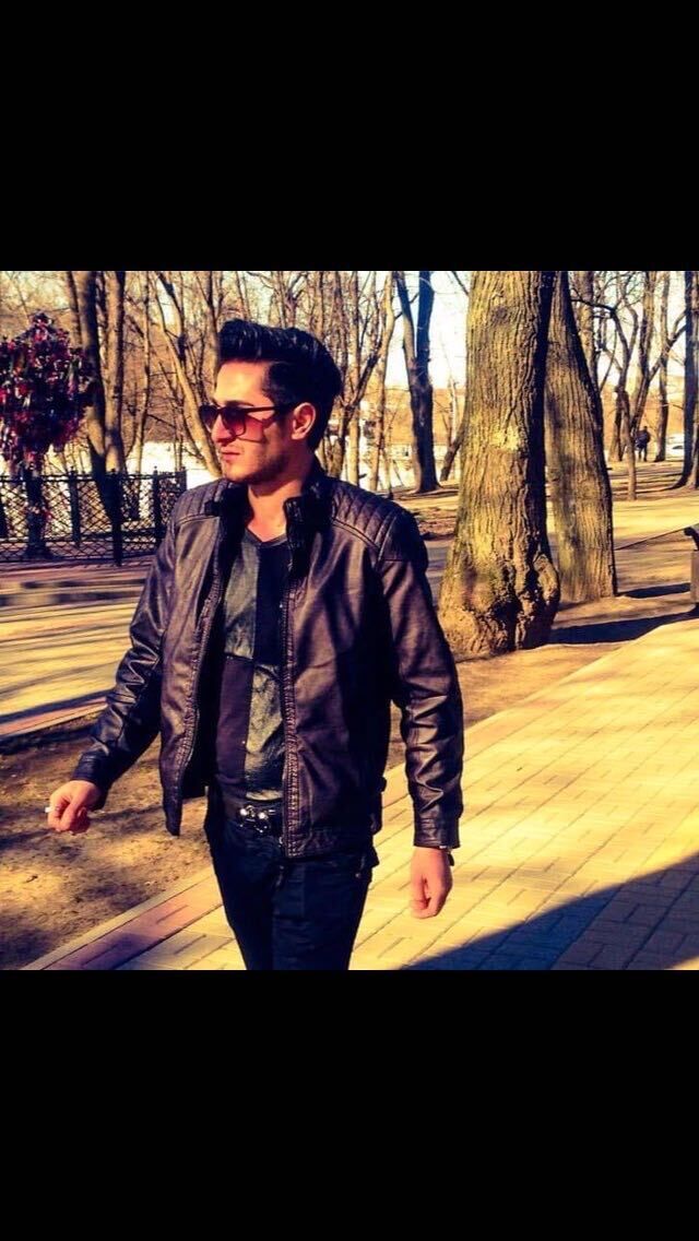  ,   Razmik, 34 ,   ,   
