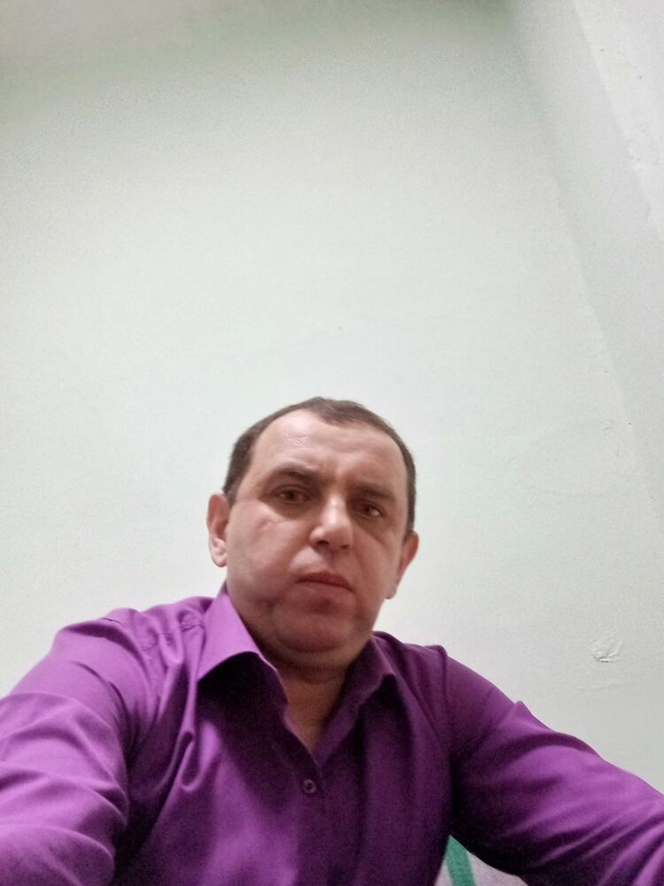  18322228  Vladimir, 45 ,    