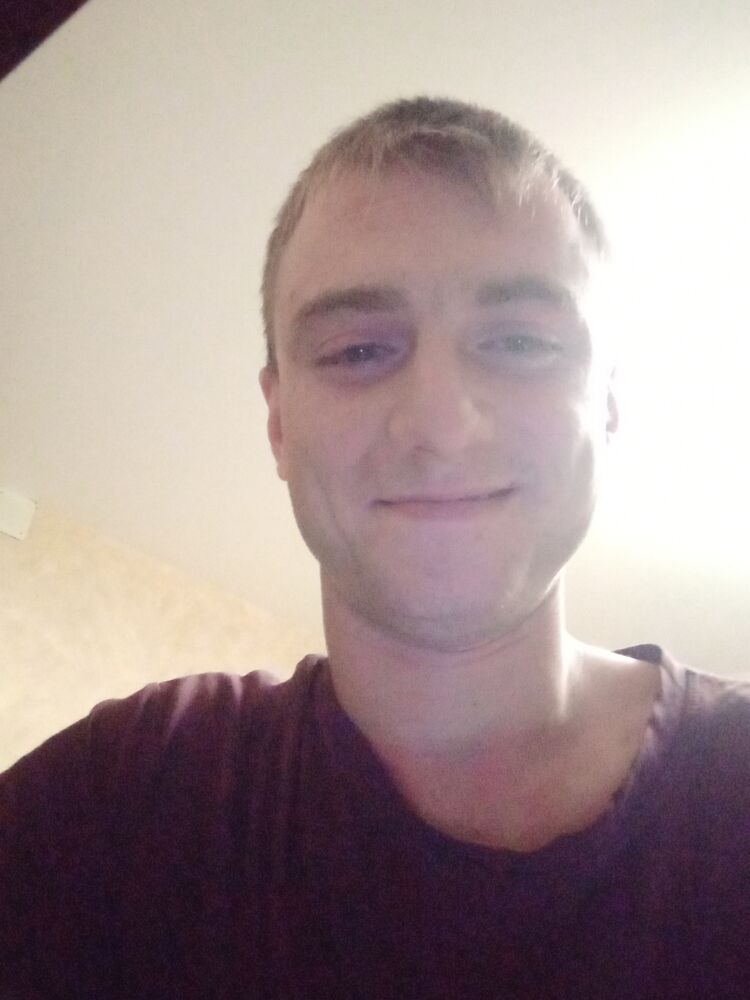  39582568  Yury, 28 ,    