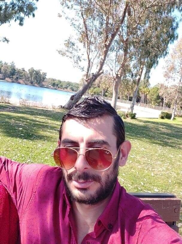  22115358  Emrah, 38 ,    