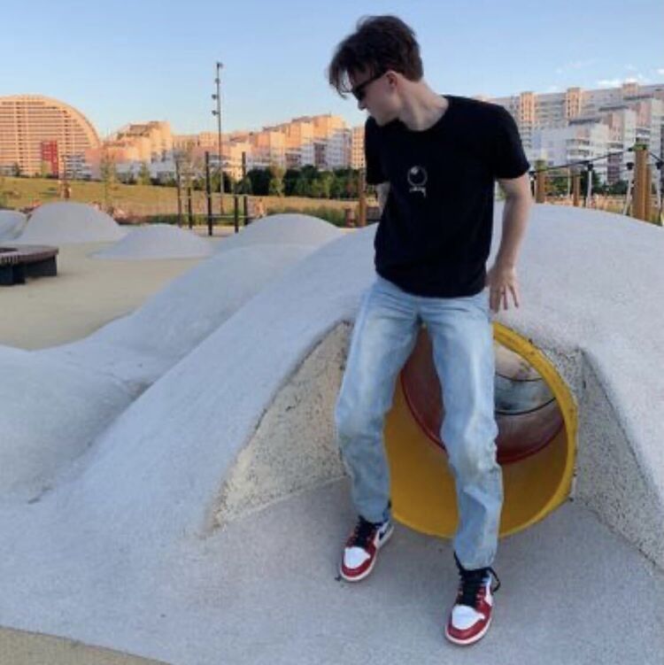  ,   , 27 ,   ,   