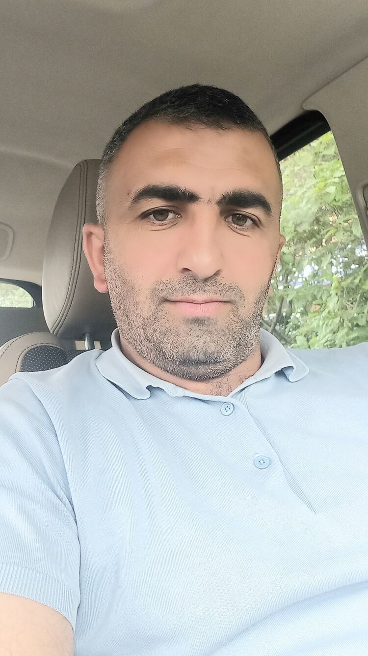  52879338  , 41 ,    