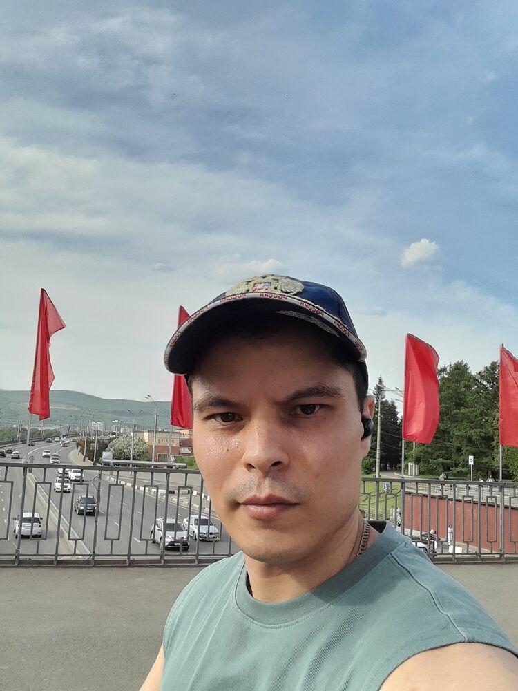  52695208  , 37 ,    
