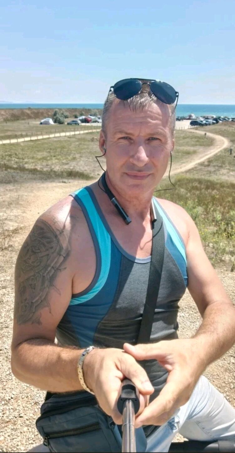  53193298  Sergey, 50 ,    