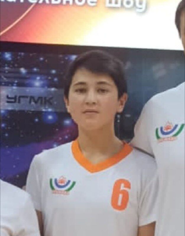  24226778  Kesha, 22 ,    