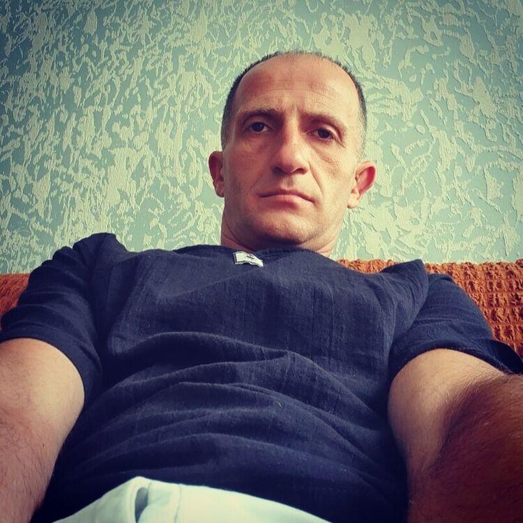  ,   Haik, 44 ,   