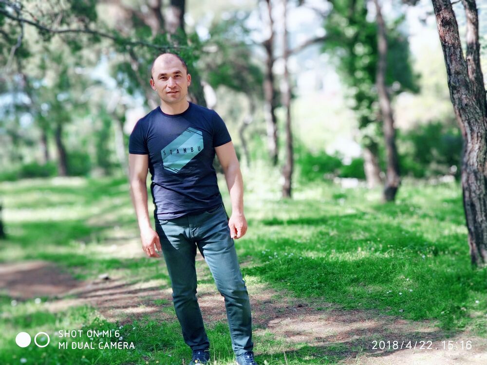  27724858  Jasur, 42 ,    