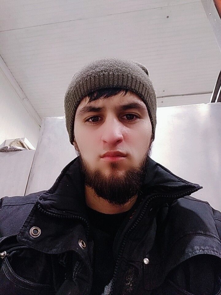  16327618  Anis, 30 ,    -