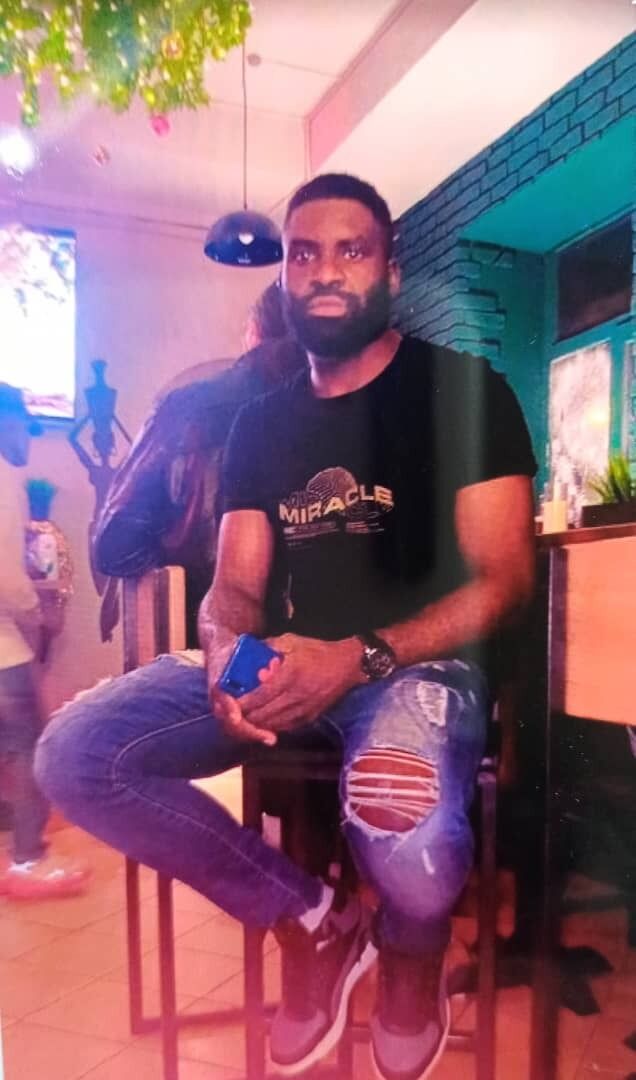  51940338  Emmanuel, 30 ,    