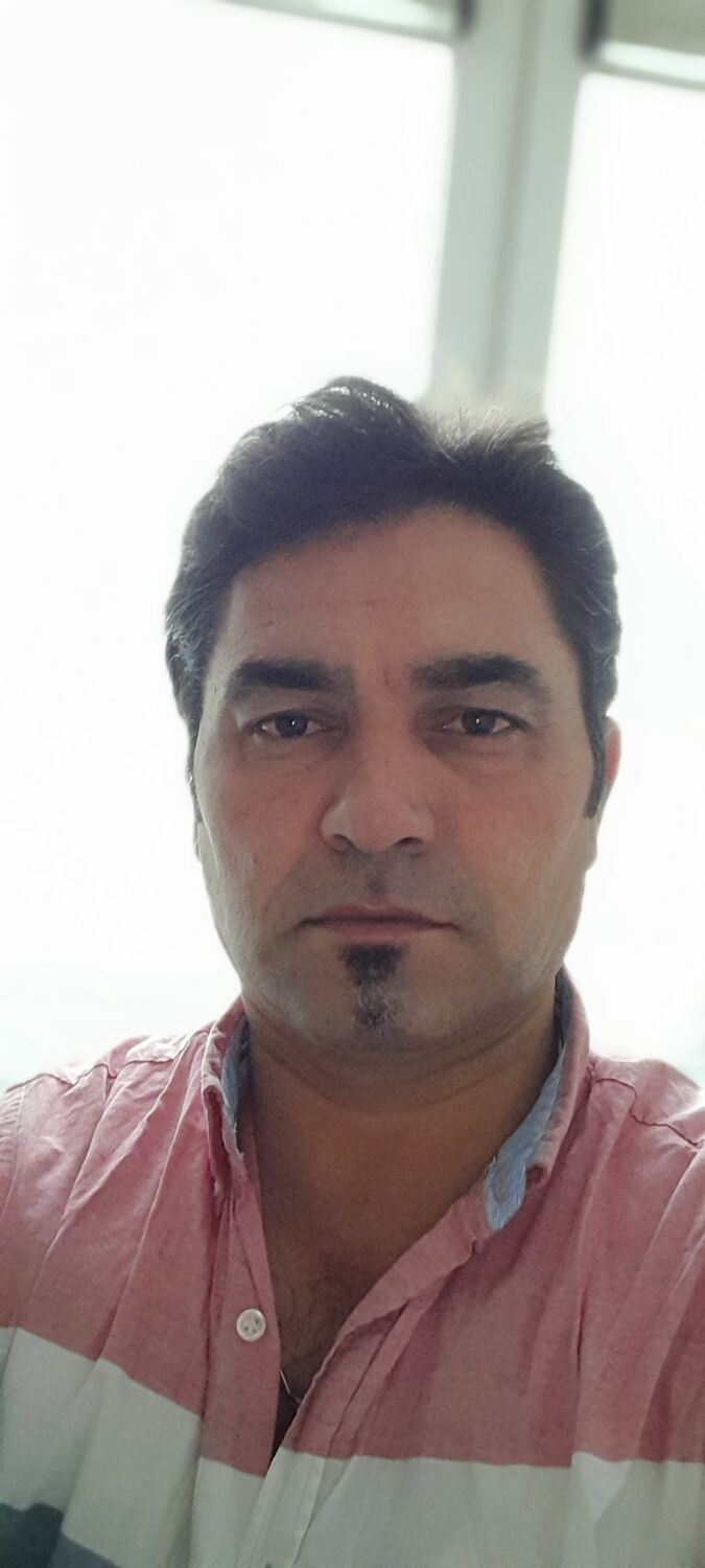  31472628  Adem, 47 ,    