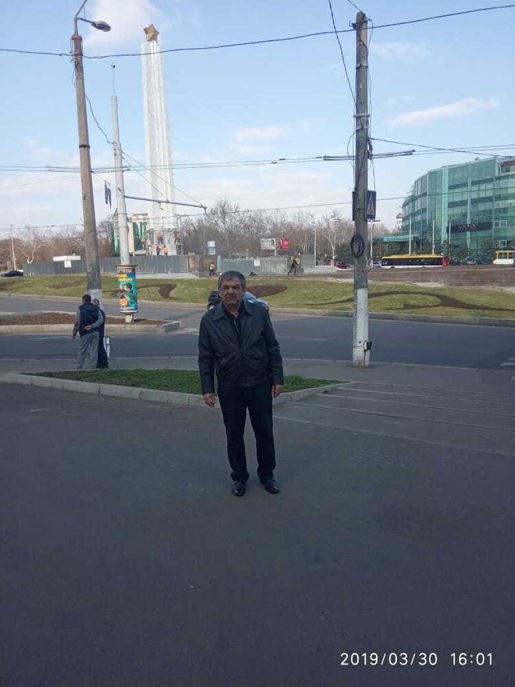  15714058  Zurab, 61 ,    
