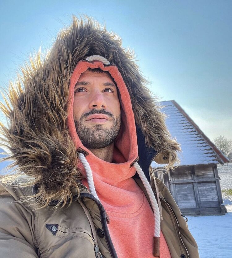 ���� 35716888 ������� �����, 42 ����, ���� ���������� � ������