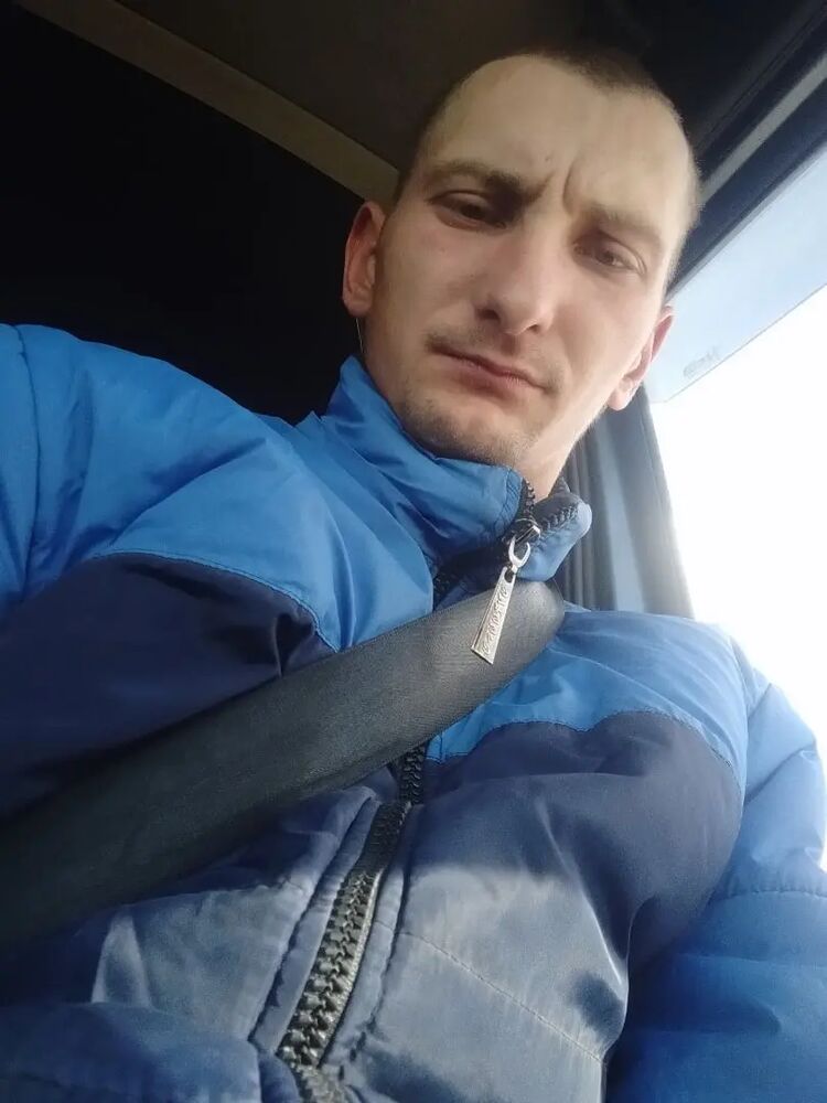  46520318  , 32 ,    