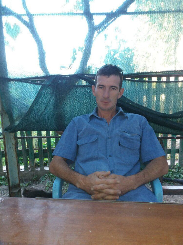  43826478  Rinat, 40 ,    