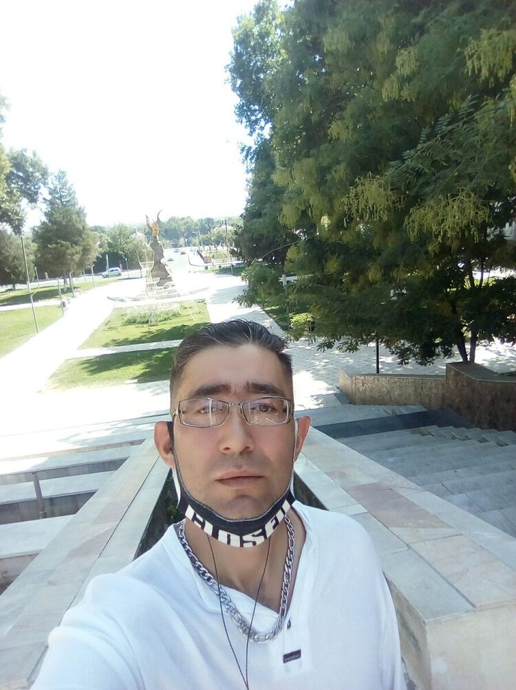  22086918  , 42 ,    