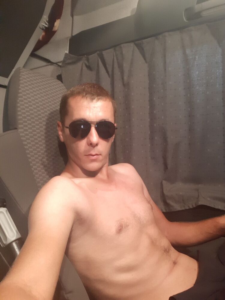  ,   Jamik, 37 ,   ,   , c 