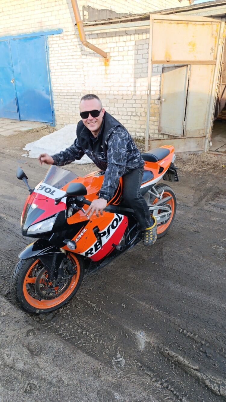  ,   Alexander, 37 ,   ,   , c 