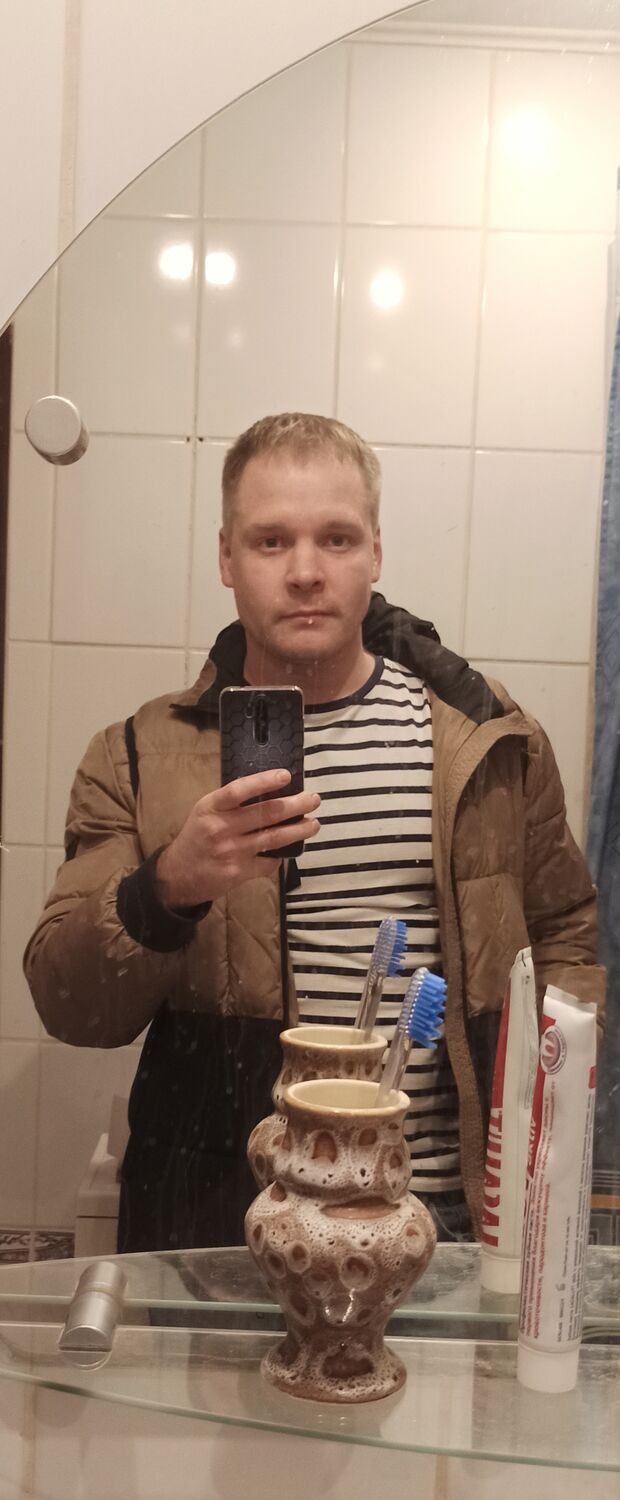  42562548  , 33 ,    