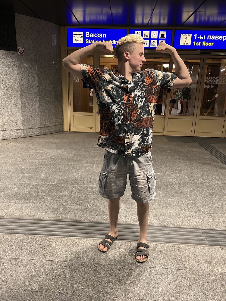  ,   Vladislav, 29 ,   ,   