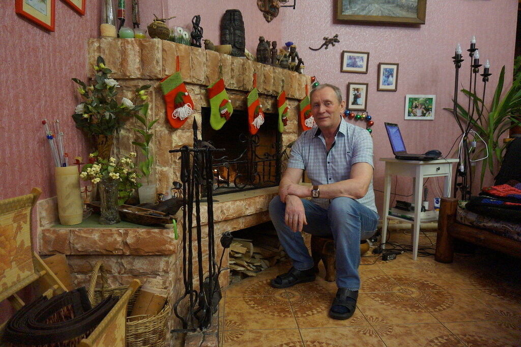  ,   Viktor, 71 ,   ,   , c 