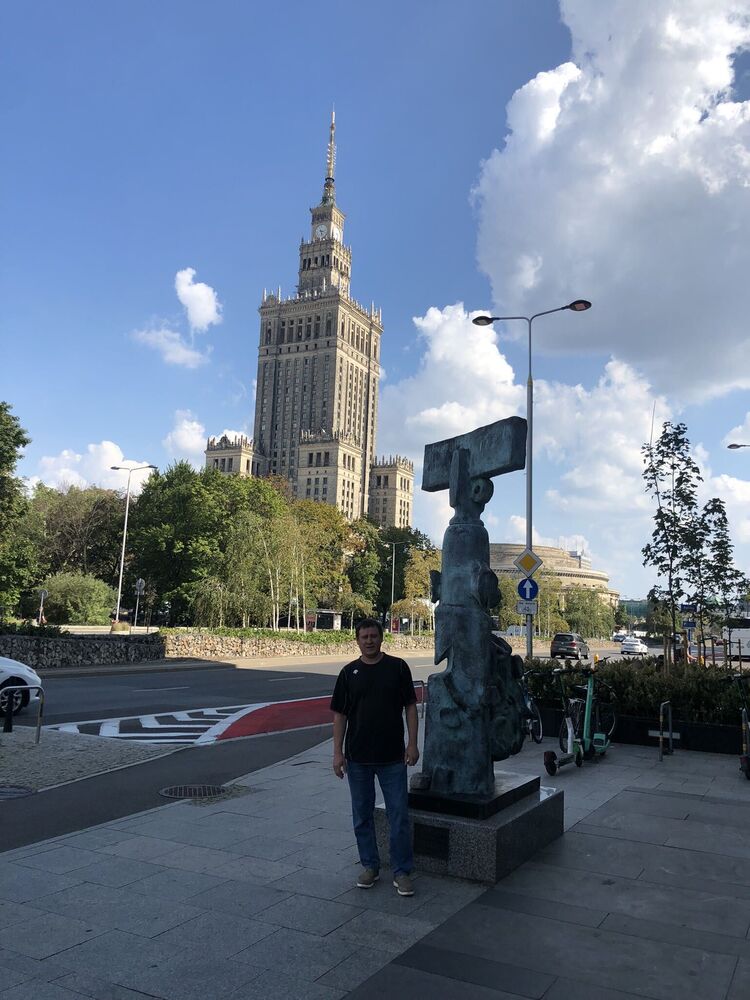  ,   Denis, 40 ,   